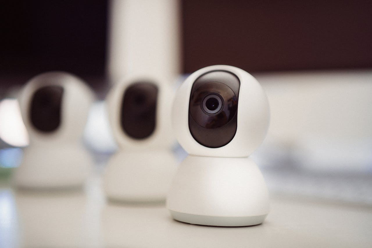 Abrams-Realty-security-camera